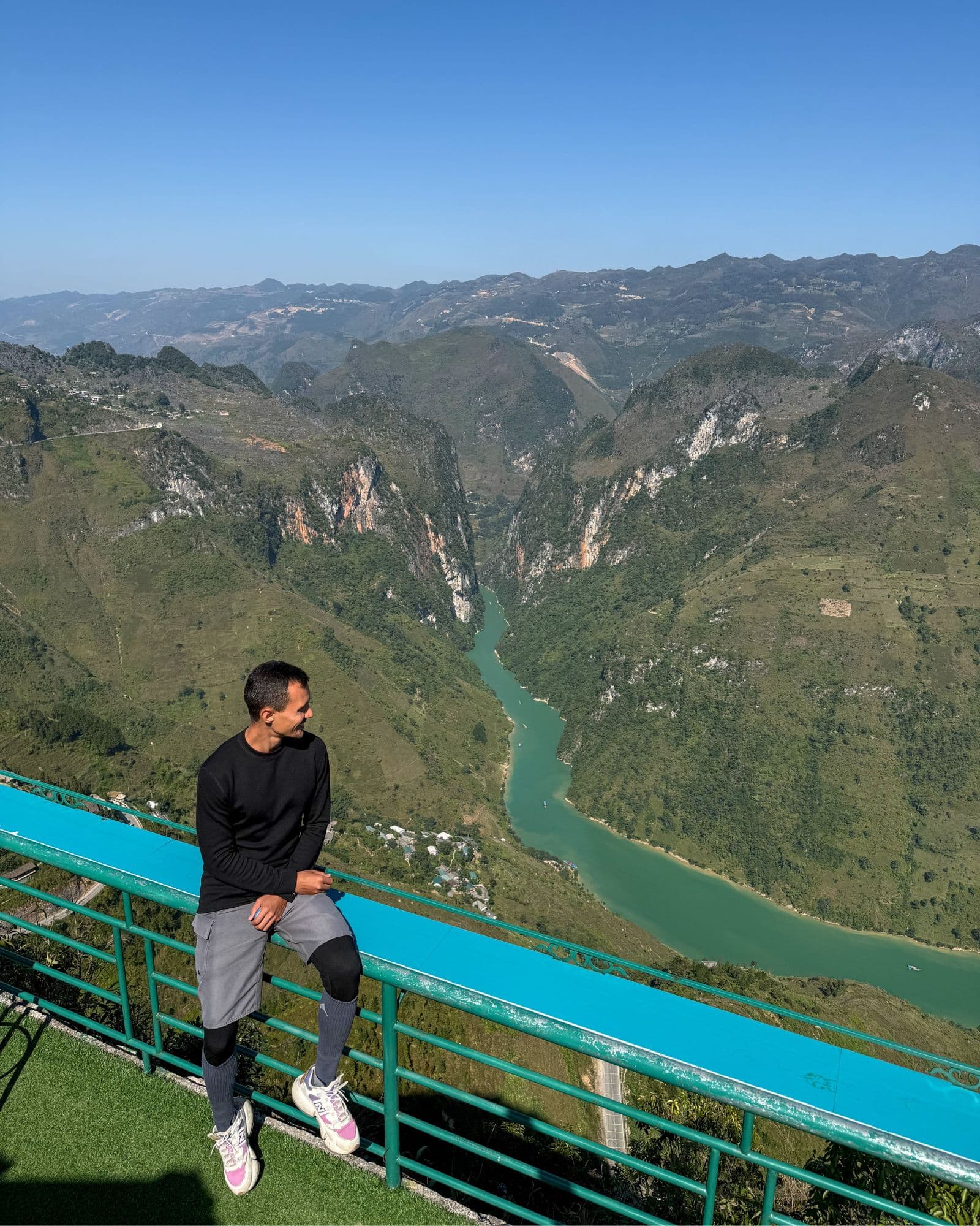 The view over Ma Pi Leng and the Nho Que River from Coffee Mí Pó